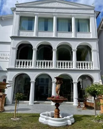 Bella Rosa Binz